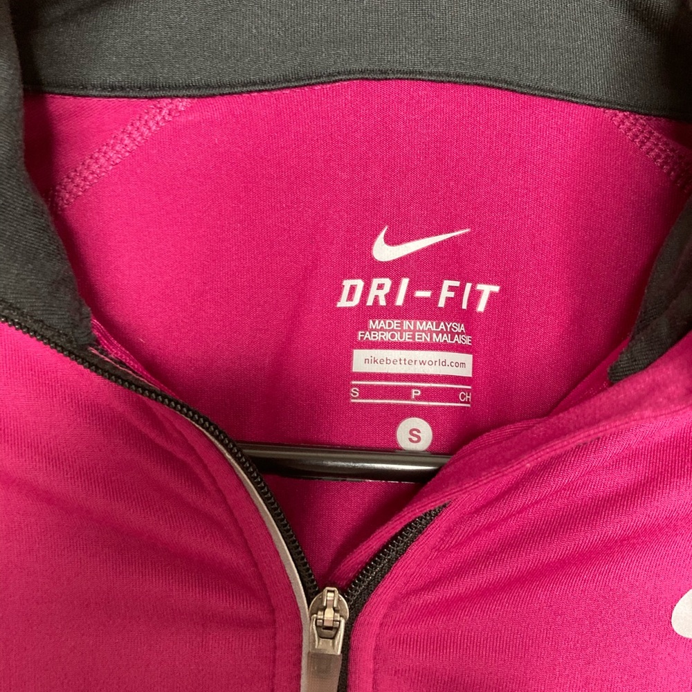 Nike pink sports coat - Picture 2 of 3